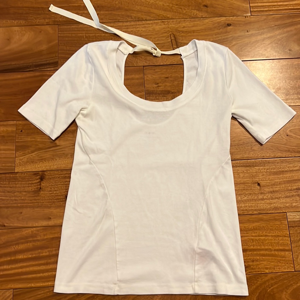 Three Dots Tee With Grosgrain Ribbon Tie, Nwt